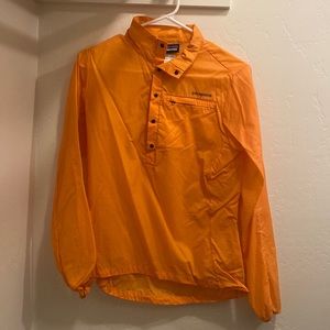 Patagonia lightweight pullover women’s small.